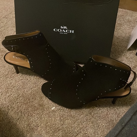 Coach sandals 2 inch heels never worn - Picture 2 of 4